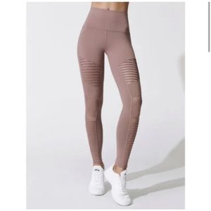 Alo Yoga High Waisted Moto Leggings Smoky Quartz Dusty Mauve Blush Pink Large